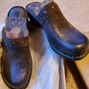 Born Naomi style Dark Brown Mules Clogs